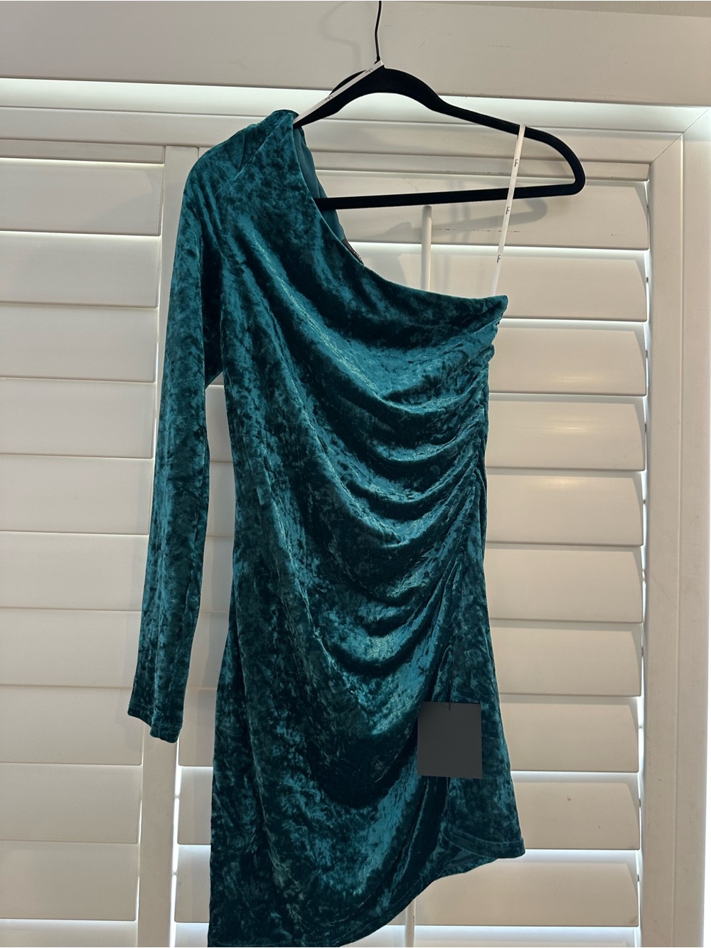 Lulu's Teal One-Shoulder Velvet Draped Dress